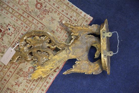 A pair of Chippendale style giltwood eagle wall brackets W.8.5in. H.17in.